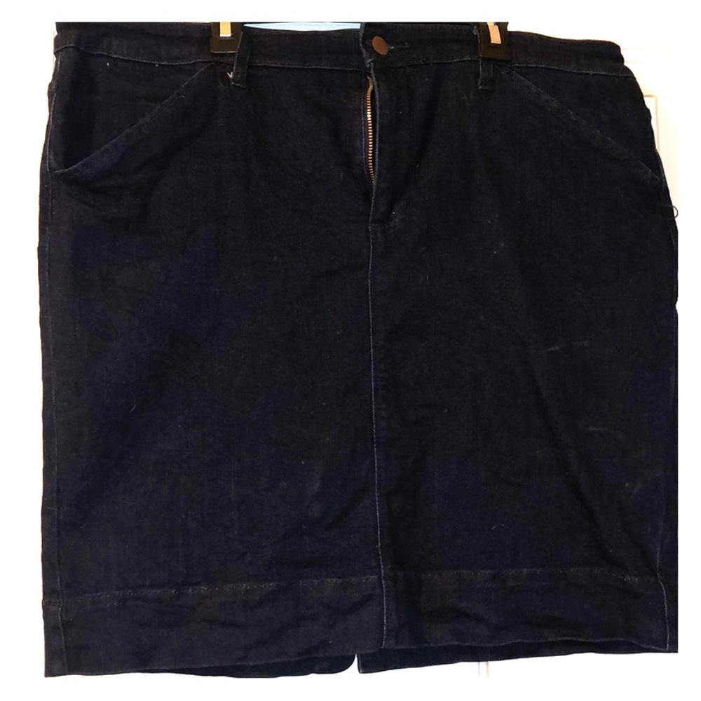 Dark denim pencil skirt
